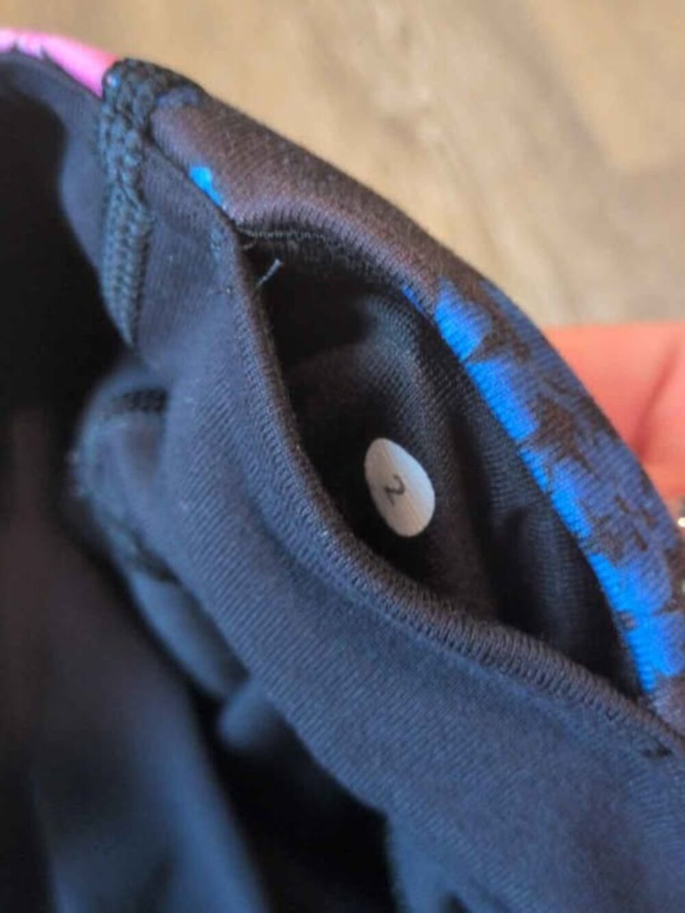 Lululemon black capri athletic pants with floral waistband size 2 - Picture 5 of 5